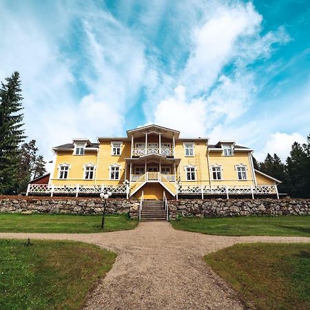 Karolineburg Manor House Hotel Kajana Eksteriør bilde